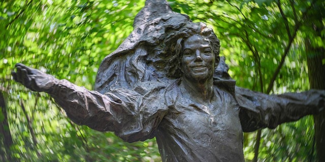 Sculptured Michael Jackson Bronze Statue at Overland Park Arboretum