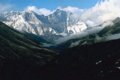Mount Everest straddles the border between Tibet and Nepal